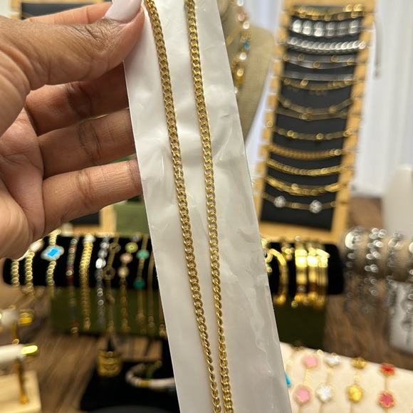 Stainless Steel Gold Necklace 18” - Picture 3 of 7